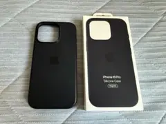 iPhone 16 Pro シリコンケース ブラック