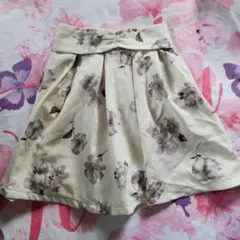 MAJESTIC LEGON 花柄ウエストタックひざ丈スカート