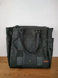 BRIEFING PROTECTION TOTE
