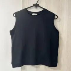 IT'S international ブラック ノースリーブ