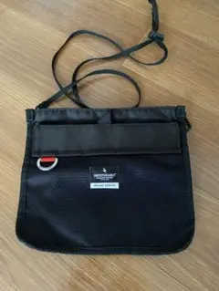 INDEPENDABLE BEAMS メッシュサコッシュ ブラック