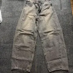 グレー ワイドレッグデニムパンツ