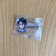 進撃の巨人 アクリル　ヘアクリップ　リヴァイ
