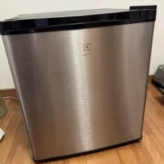 コンパクト冷蔵庫 Electrolux EFB0900WA-RJP 楽天市場】エレクトロラックス 冷蔵庫の通販