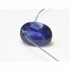 0.6mmくらいの穴 ガラス充填サファイヤ 2.00ct