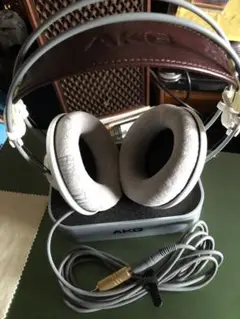 美品 AKG K701 Made in Austria ヘッドホン オーストリア AKG K701 オーストリア製です。