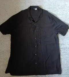 H&M 黒 半袖シャツ EUR L ビッグサイズ
