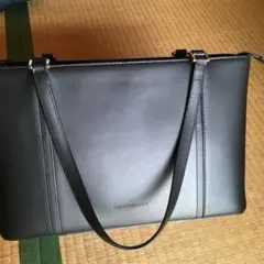 バーバリー レザートートバッグ