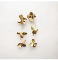 フルア フリージア ピアス 値下げ