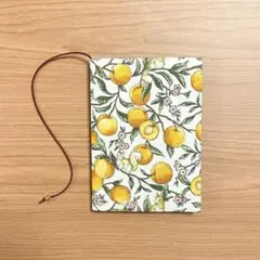 【 文庫本 】ブックカバー ハンドメイド リスとあんず
