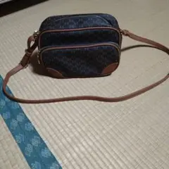 ショルダーバッグ ダークブルーとブラウン