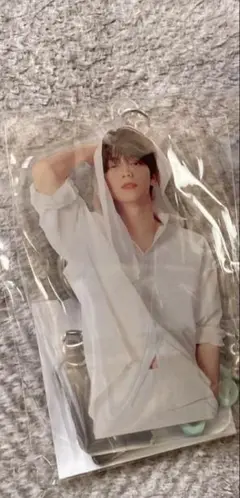 TXT スビン アクリルキーホルダー into u