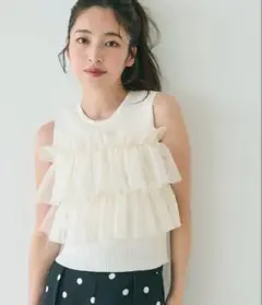 ノースリーブフリルニット　coca
