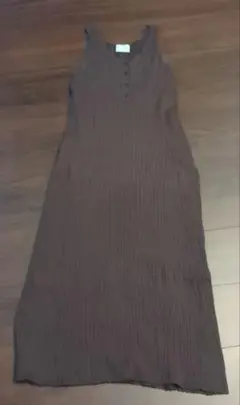 グリーンレーベルリラクシング　ブラウン ノースリーブリブニットワンピース