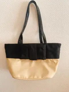 ナチュラルビューティーべーシックのトート