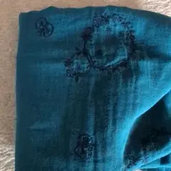 ターコイズ ガーゼ生地 刺繍入り 約50✖100