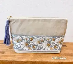 「インド刺繍♪タッセルの上品ポーチ／ベージュ×くすみブルー」