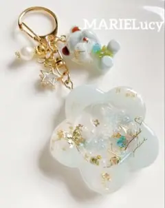 シャカシャカキーホルダー　くすみライトブルーシェイカー