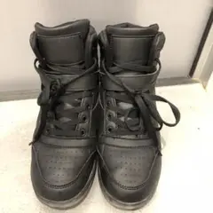 ブラック ハイカットスニーカー　シークレット　インヒール