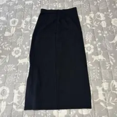 黒 タイトスカート スリット入り