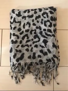 ヒョウ柄ストール　派手柄　ショール　レディース
