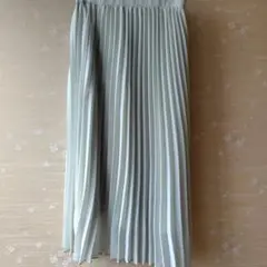 ミントグリーン プリーツロングスカート