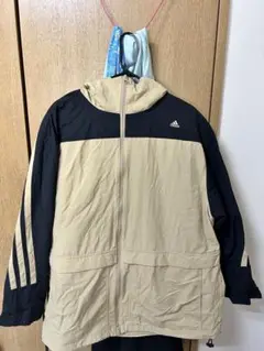 adidas ウーブンジャケット