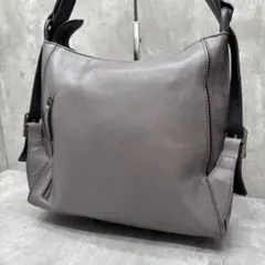 Item thumbnail for item 25d4811f-052e-4ba6-8901-c833c4fef6ed