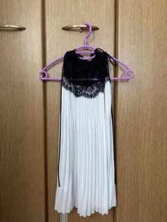 リュンヌ　L'UNE レースのノースリーブ