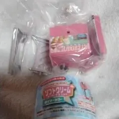 ソフトクリームメーカー マスコット ガチャ ダイナーカラー コスモス ピンク