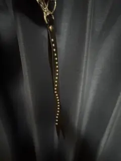スタッズ付きレザーキーホルダー　calee