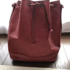 ルイ ヴィトン エピ ノエ 赤 傷有りお安め
