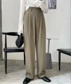 me+em select スラックス　ベージュ　パンツ