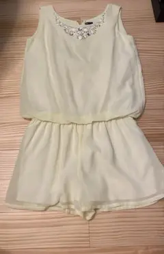 rady 淡い黄色ビジュー付きオールインワン