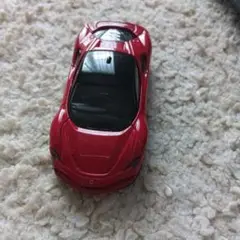 ミニカー 赤