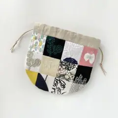 まあるい巾着ポーチ 【パッチワーク 】ミナペルホネン　小物入れに♪