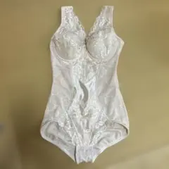 セシール❤︎着やせ美人ボディスーツ