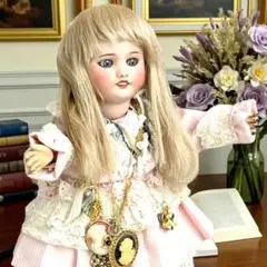 Item thumbnail for item 00bd8512-b24b-4092-87ed-297c6b04b4c5