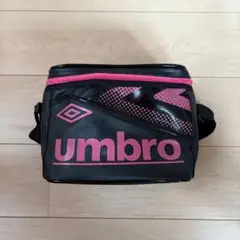 umbro クーラーバック　ブラック/ピンク