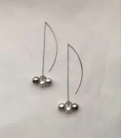 【SALE】ハンドメイドアクセサリー　シルバーピアス