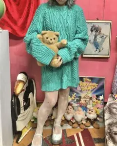 625.エメラルドグリーンアランニット ロング丈 【古着】