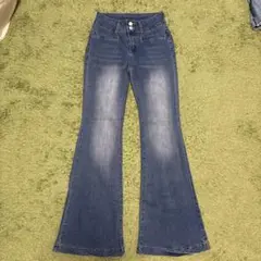 ブーツカットデニム・デニムブルー