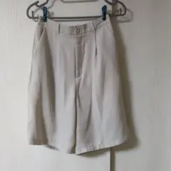 GU ベージュ ハーフパンツ