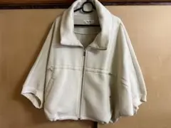 訳あり(香水強い)　クリーム色 ジップアップ ジャケット