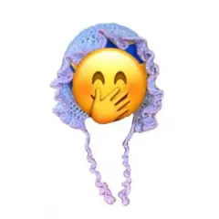 紫の手編み帽子