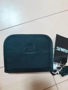 新品☆スヌーピー二つ折り財布　 ネックストラップ付き黒　メンズ男の子