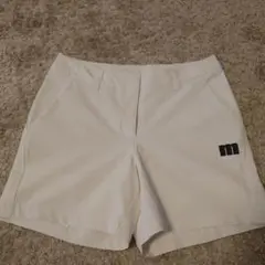 マンシングウェア　ホワイトパンツ