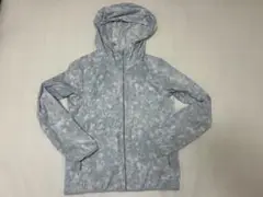 美品　UNIQLOユニクロ　ポケッタブルUVカットパーカー　ライトグレー 迷彩