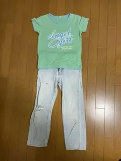 キッズTシャツとデニムパンツセット
