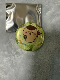 ちいかわパーク　トレーディングホログラム缶バッジ　くりまんじゅう